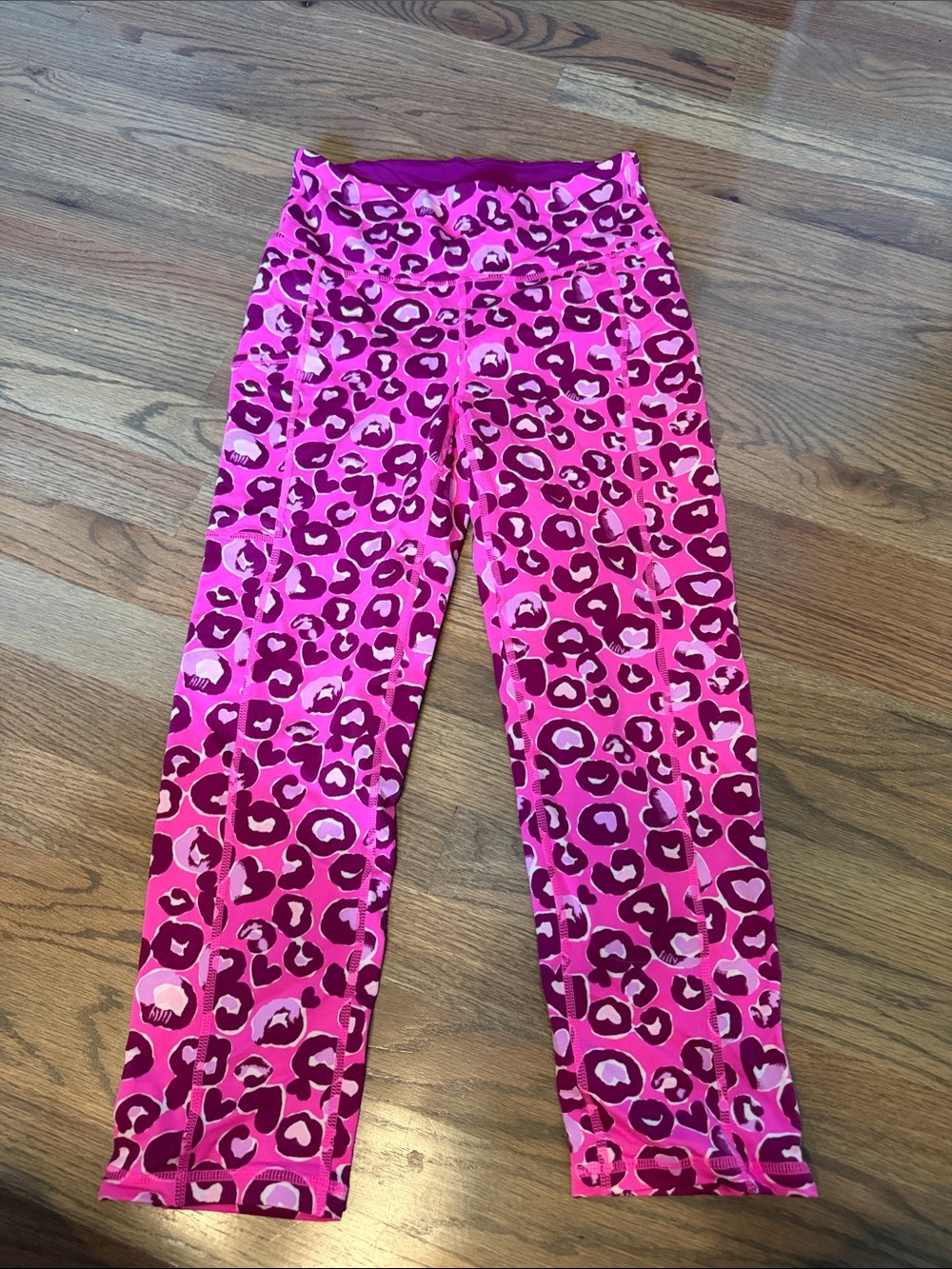 Lilly Pulitzer LUXLETIC Leggings Small Valentines Day Limited Edition RARE